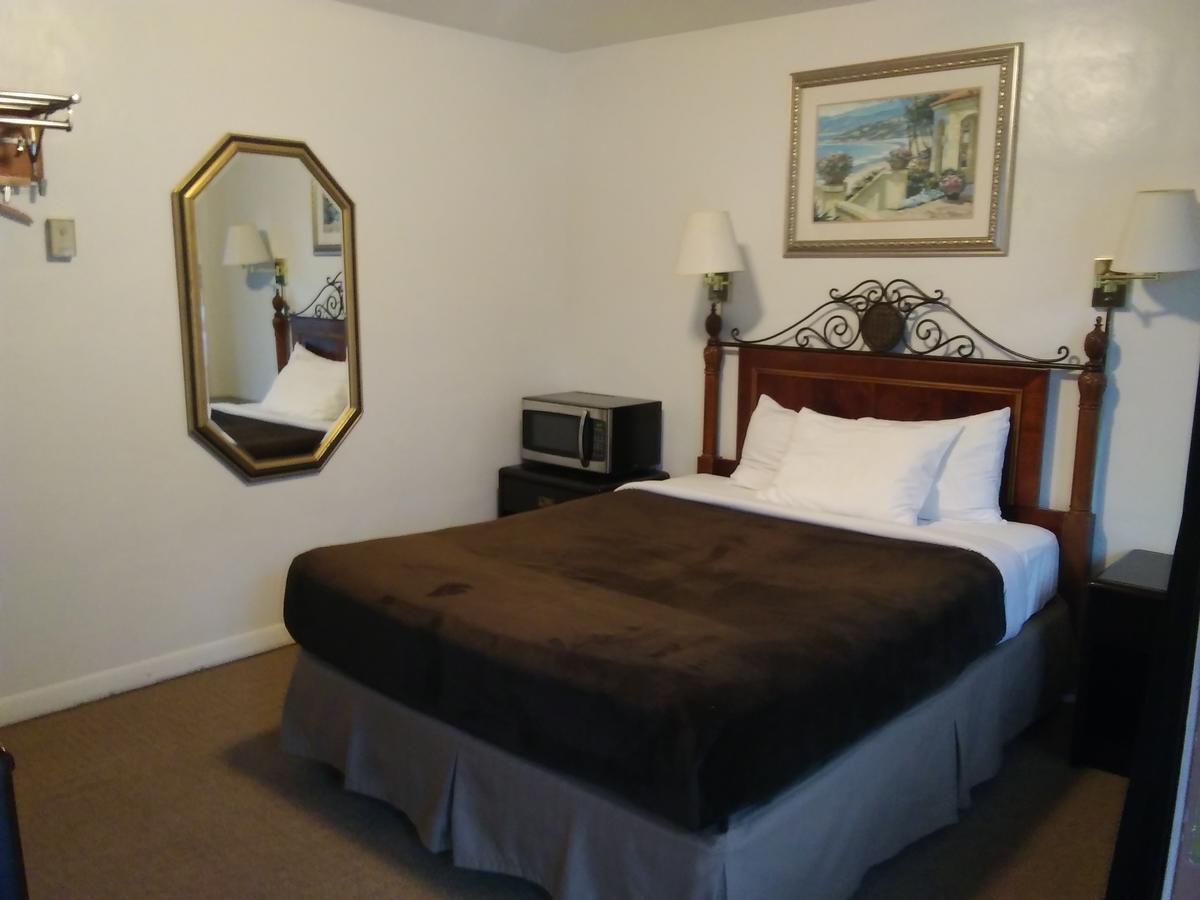 Bay Bridge Motel Норт-Бенд Экстерьер фото