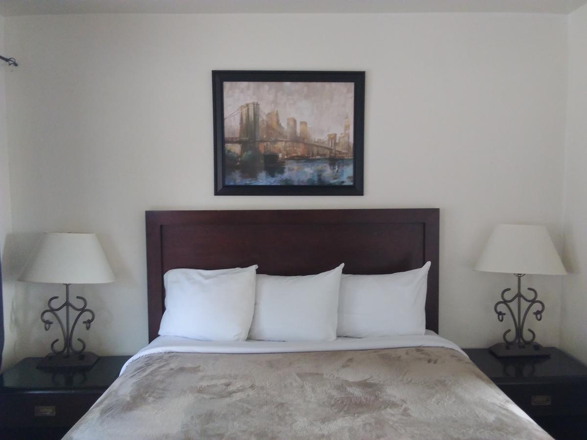 Bay Bridge Motel Норт-Бенд Экстерьер фото