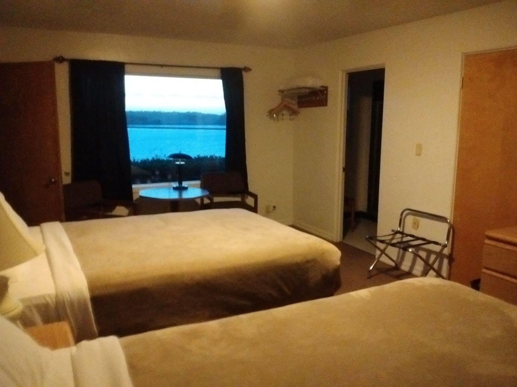 Bay Bridge Motel Норт-Бенд Экстерьер фото