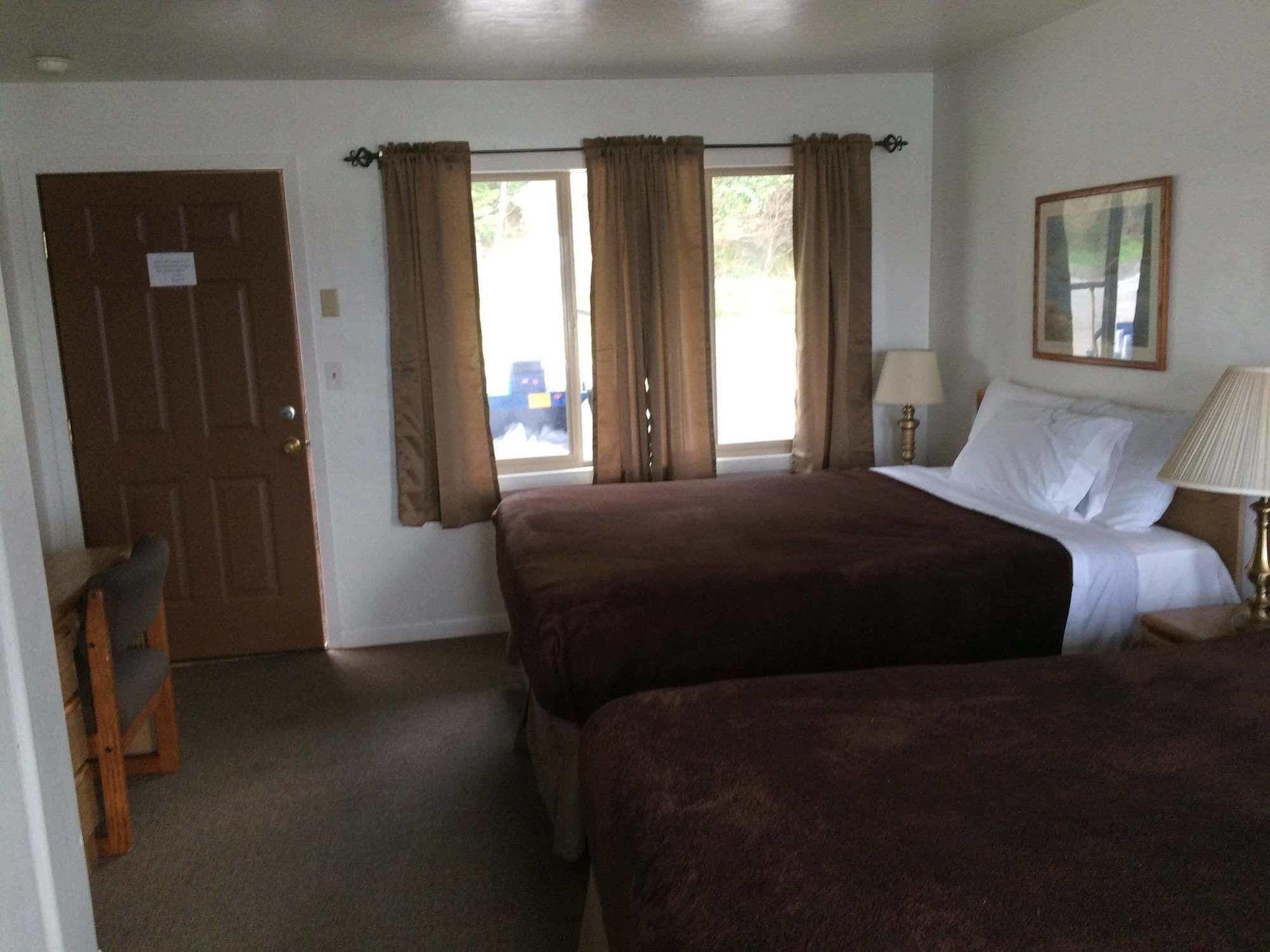 Bay Bridge Motel Норт-Бенд Экстерьер фото