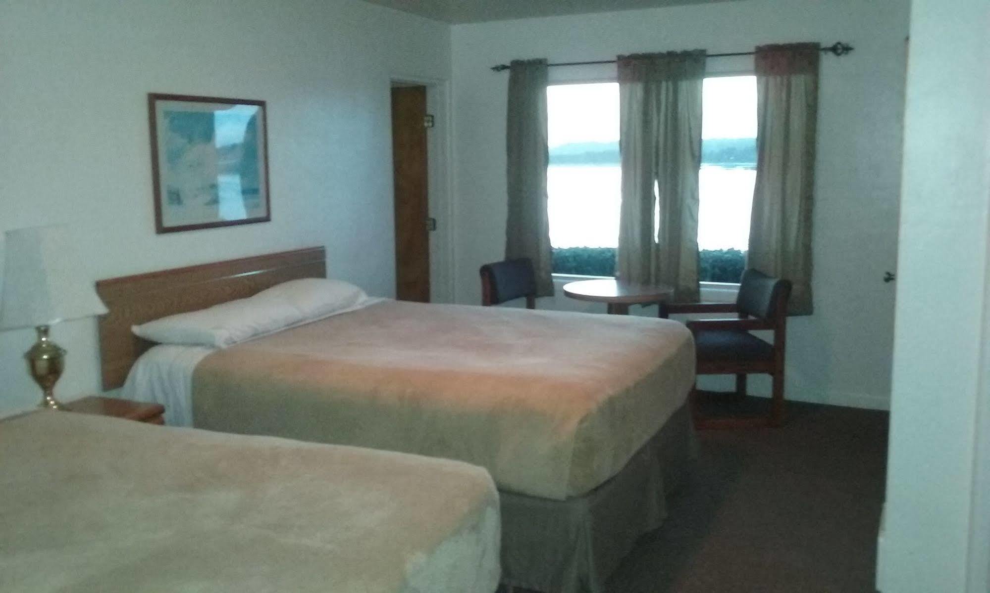 Bay Bridge Motel Норт-Бенд Экстерьер фото